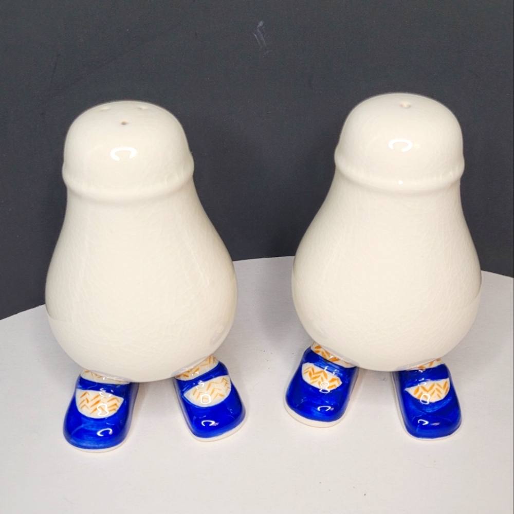 Carlton Ware Walking Ware Salt and Pepper Shaker Set Anthrpomorphic Vintage